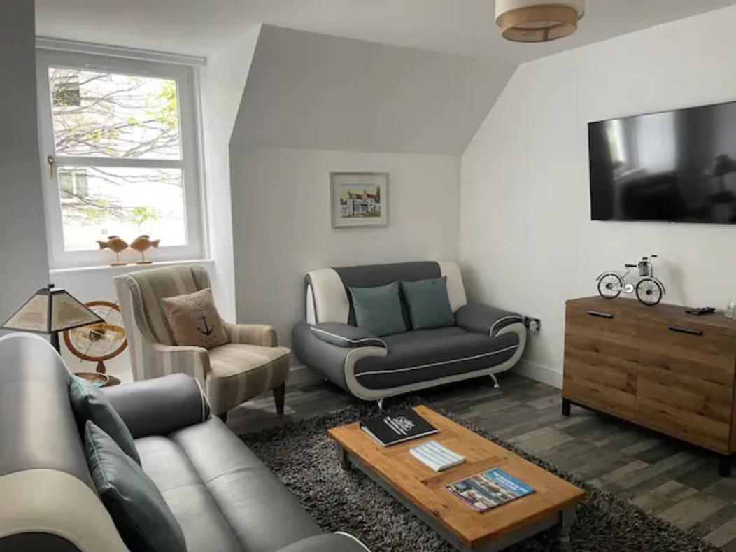 The Holiday Hoose Kinghorn Екстериор снимка